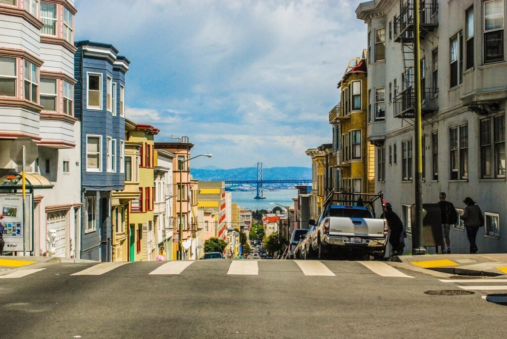 san francisco, street, city, usa, urban, downtown, road, famous, tourism, architecture, nature, california, san, buildings, francisco, cityscape, landmark, hill, transportation, cars, america, bridge, bay, clouds, colorful, houses